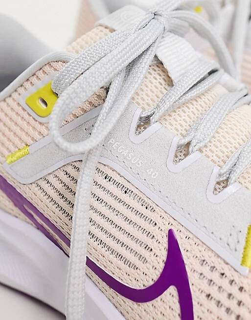 

Розовые и фуксиевые кроссовки Nike Running Air Zoom Pegasus 40