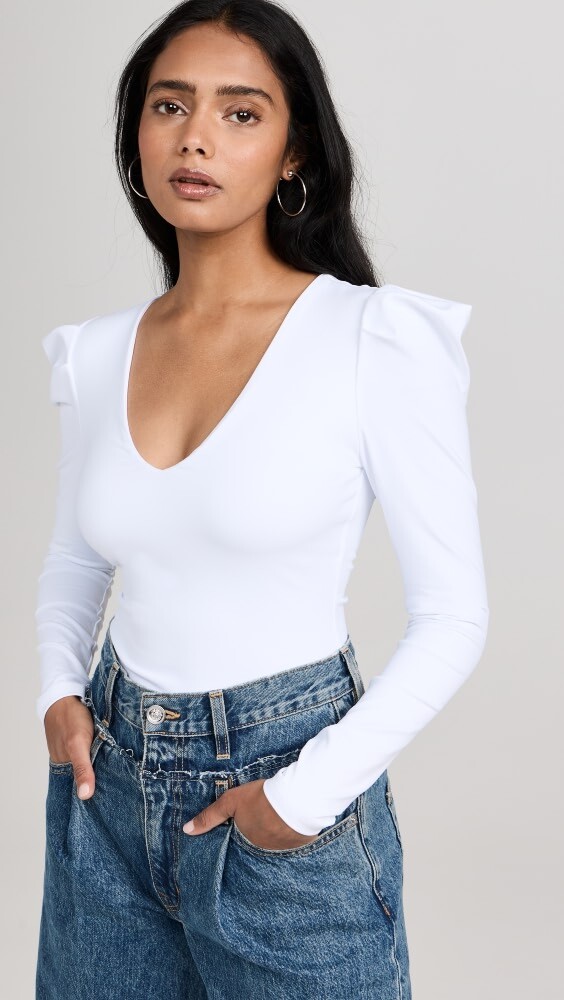 

Топ Susana Monaco Pleated V Neck 9"
