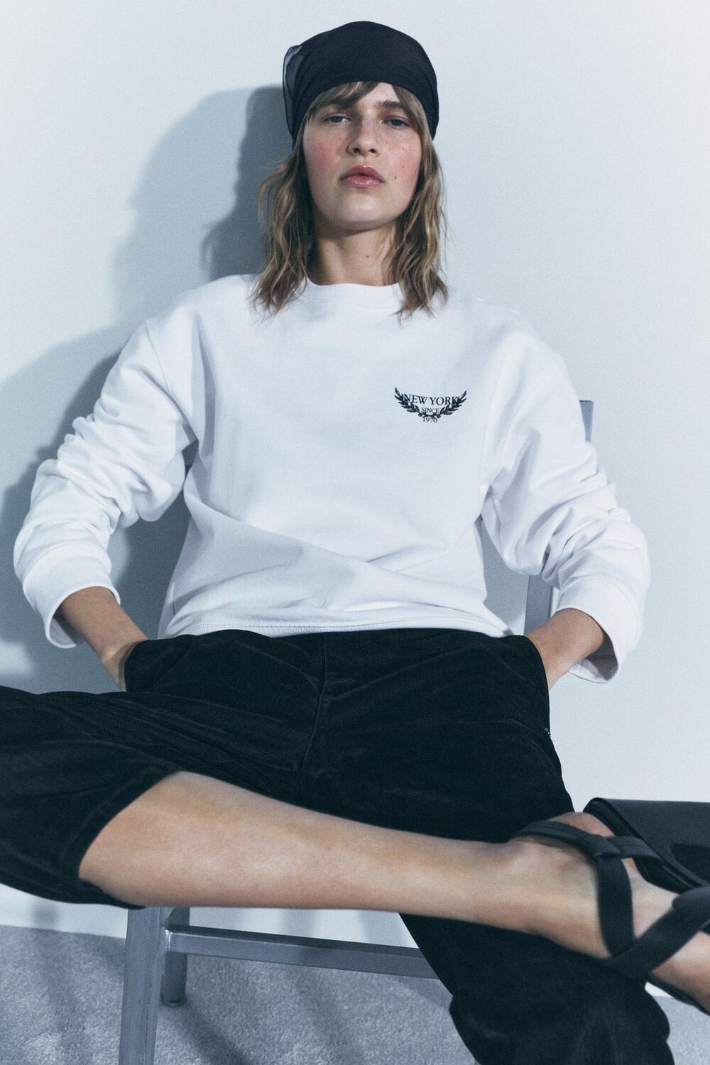 

Свитшот с принтом ZARA, белый
