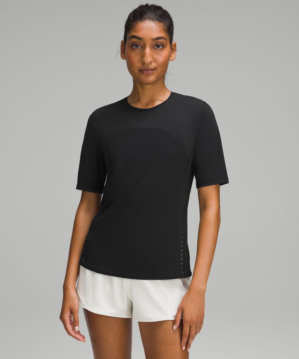 

Футболка Lululemon, черный
