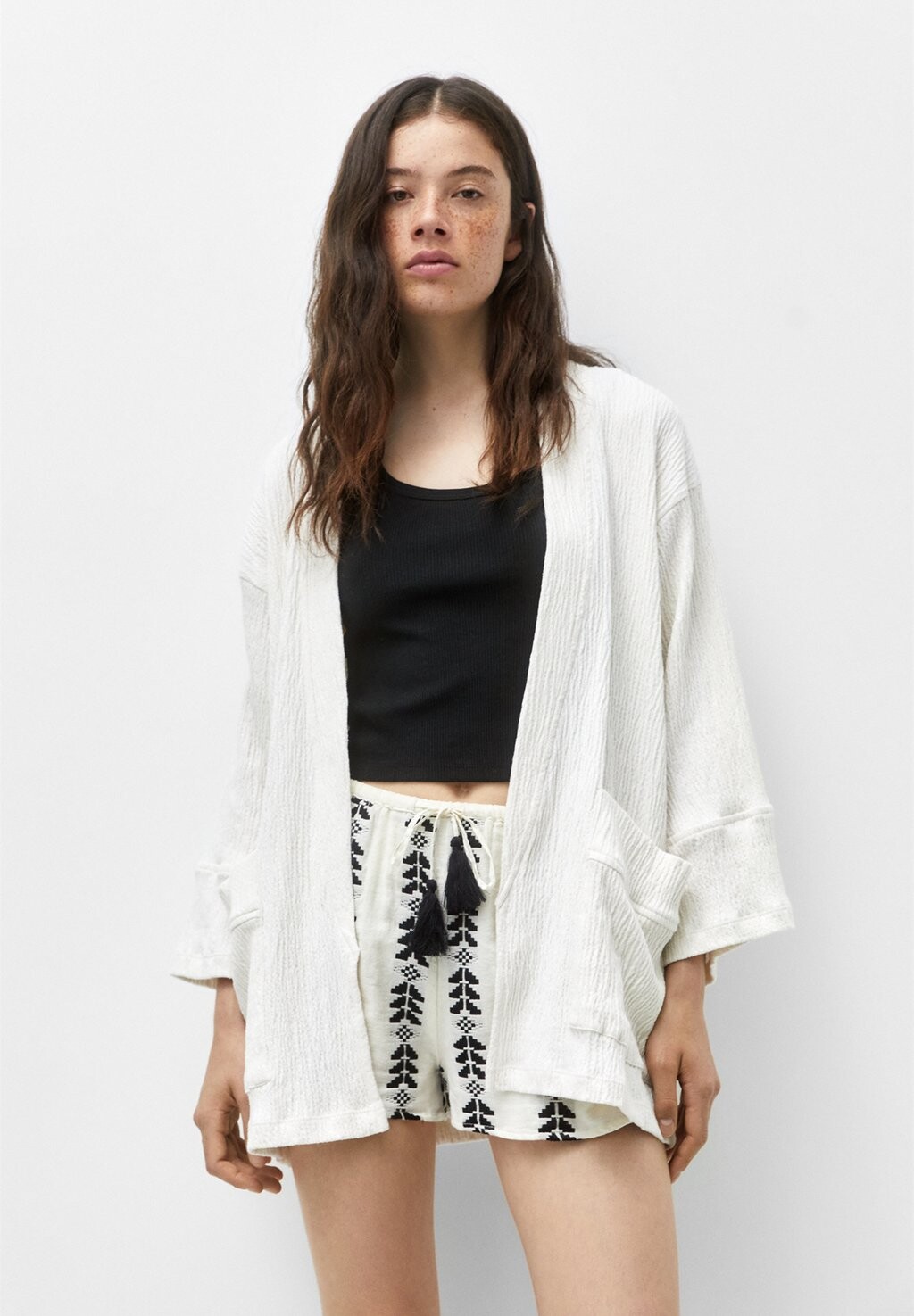 

Легкая куртка PULL&BEAR, бежевый