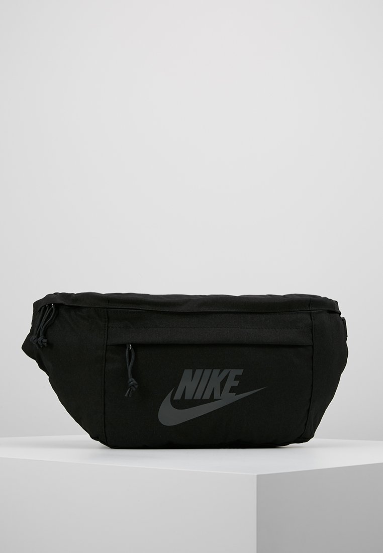 Поясная сумка Tech Hip Pack Nike, черный nike сумка на пояс nike hip pack