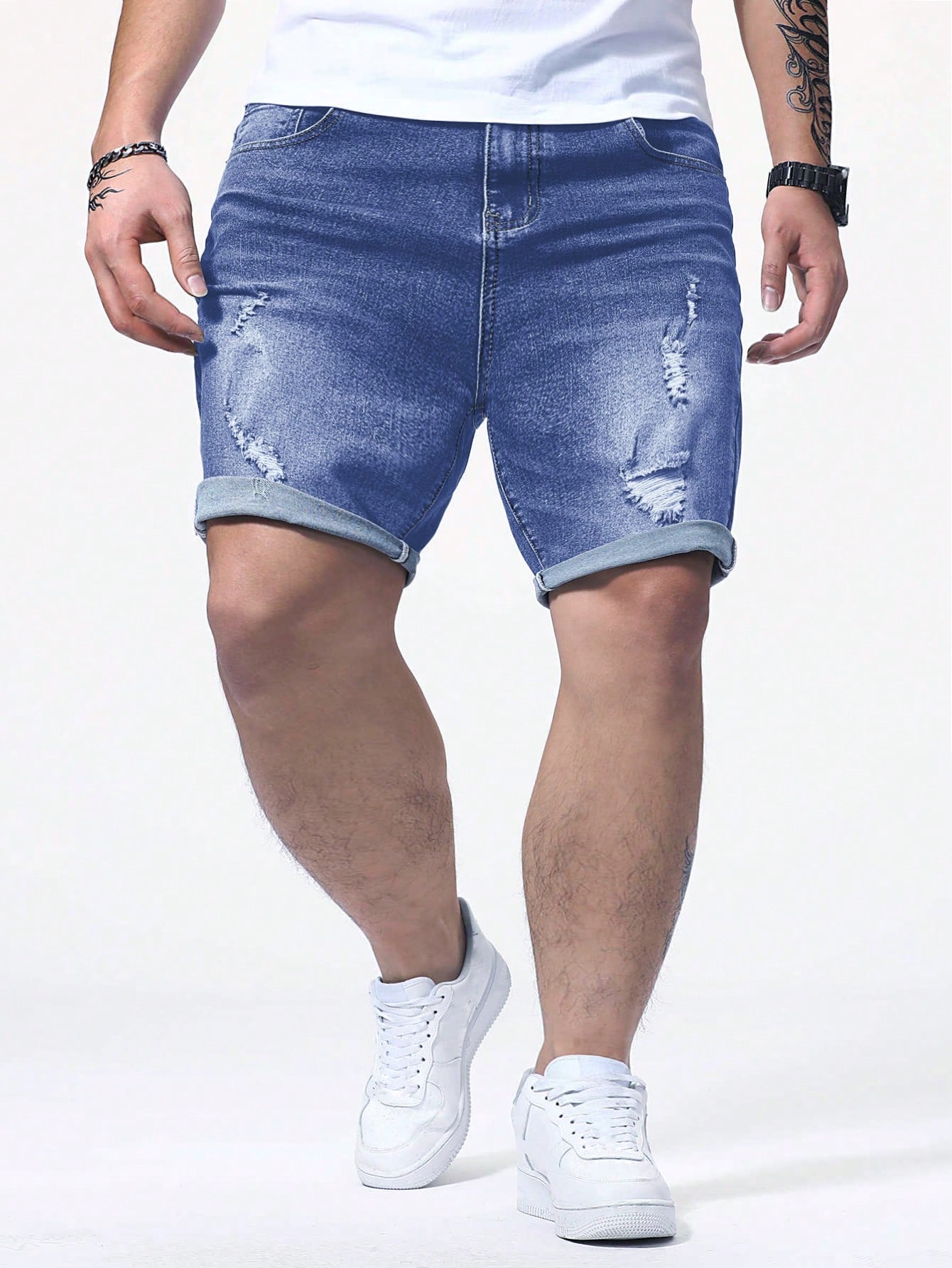 цена Мужские потертые джинсовые шорты Manfinity EMRG больших размеров, средняя стирка