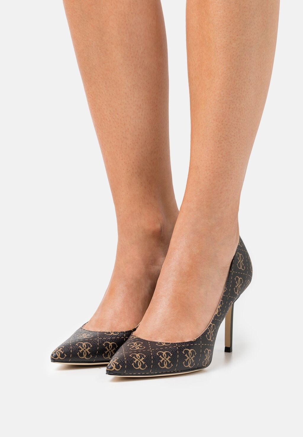

Туфли Guess