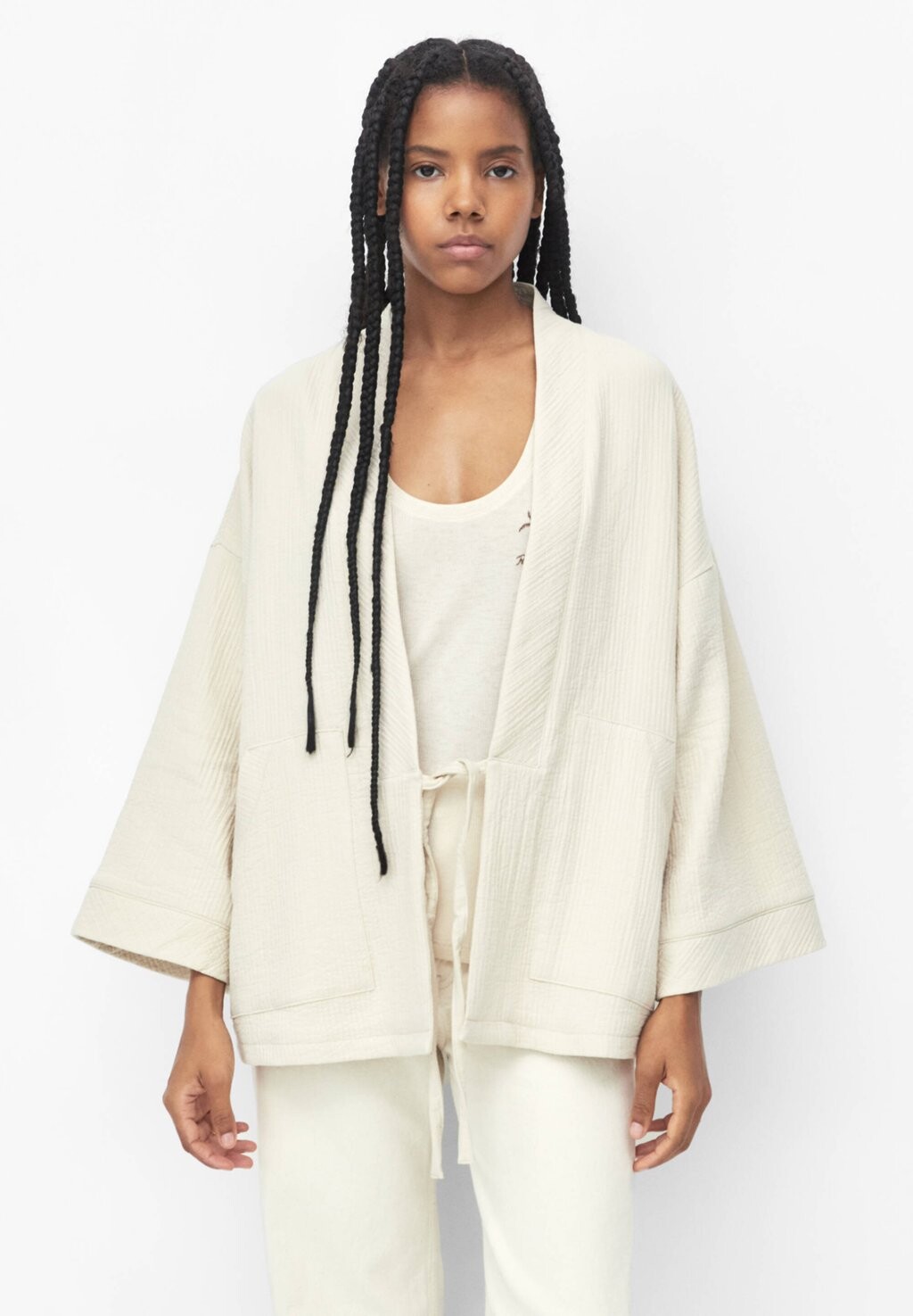 

Легкая куртка PULL&BEAR