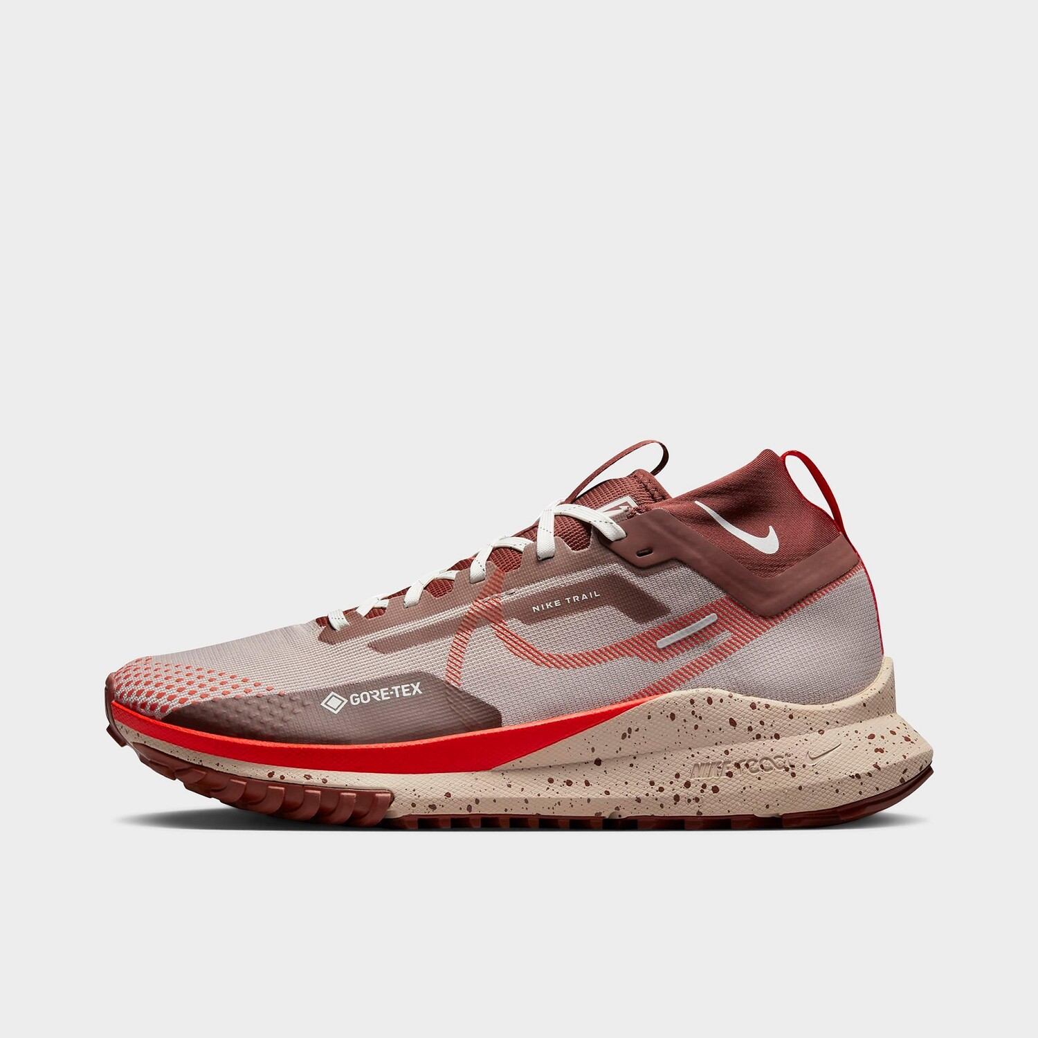 

Мужские кроссовки Nike Pegasus Trail 4 GORE-TEX, бежевый