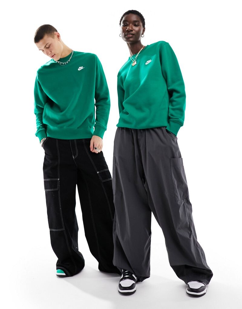 

Nike Club — зеленая толстовка унисекс с круглым вырезом