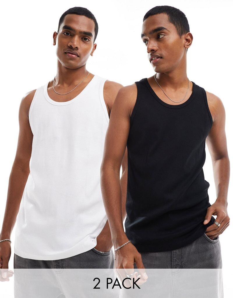 

Cotton On – комплект из 2 свободных футболок в рубчик черного и белого цвета Cotton:On