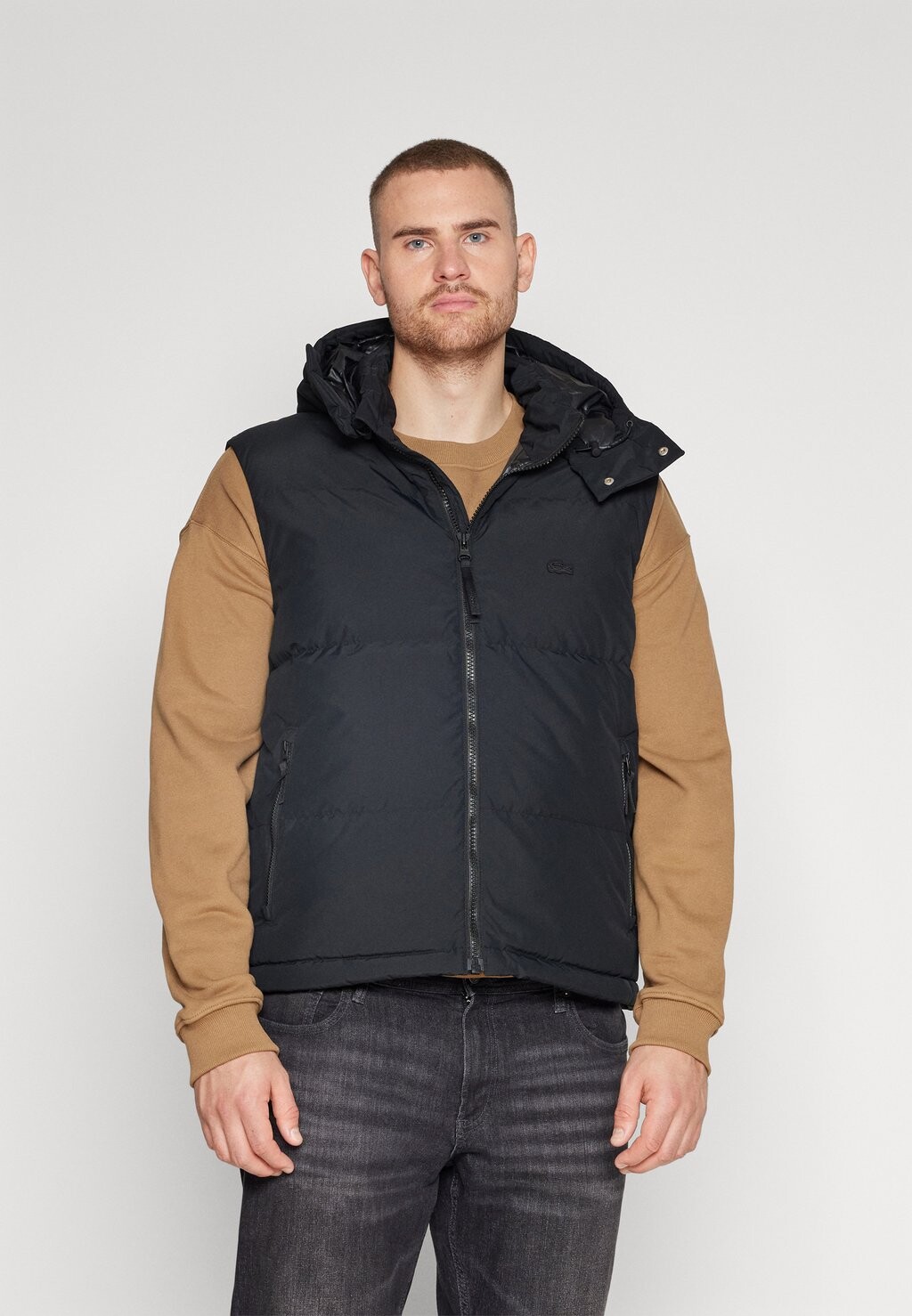 

Жилет Lacoste PLUS, черный