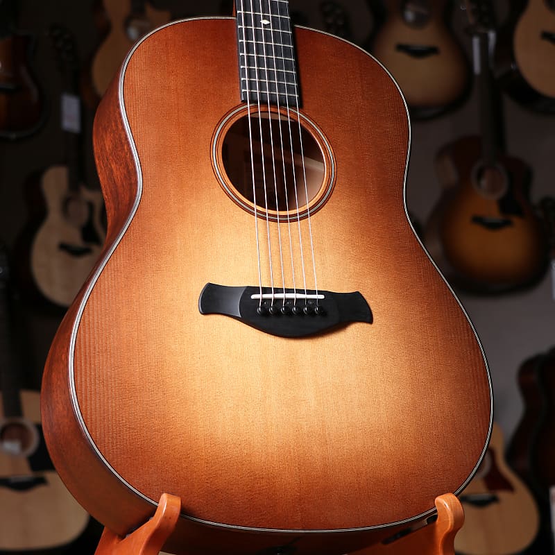 Акустическая гитара Taylor Builder's Edition 517e WHB Grand Pacific Acoustic Electric Guitar