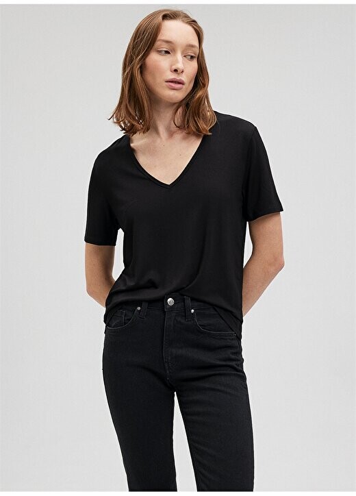 

Черная женская футболка с V-образным вырезом M1612381-900-V NECK BASIC Mavi, черный