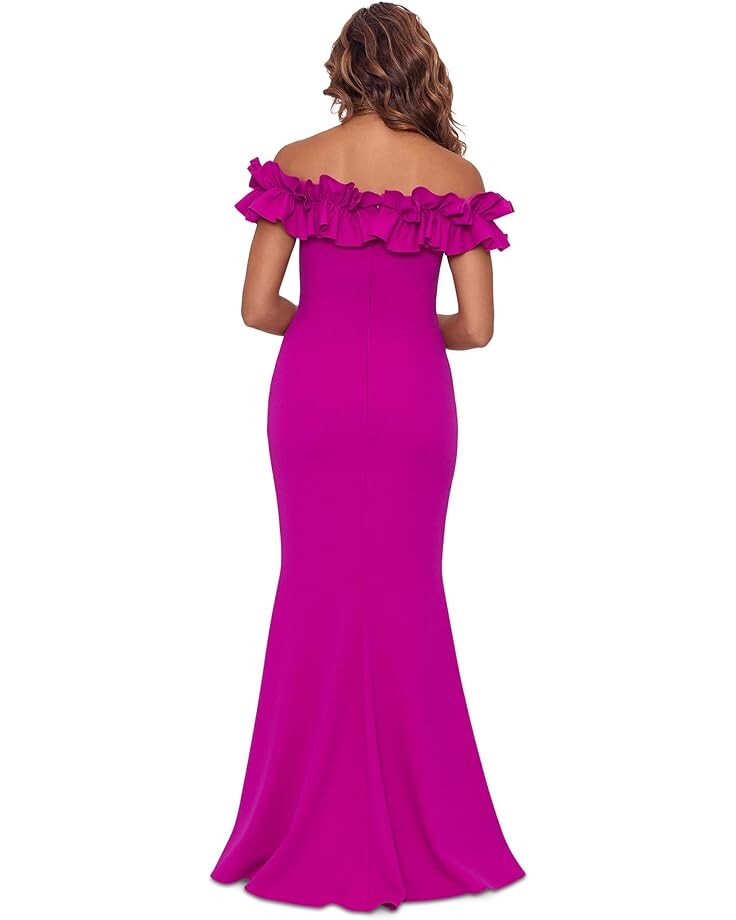 

Платье XSCAPE Long Crepe Over-the-Shoulder Ruffle Gown, цвет New Fuchsia