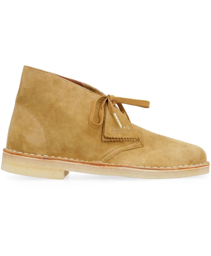 

Замшевые ботинки дезерты Clarks, бежевый