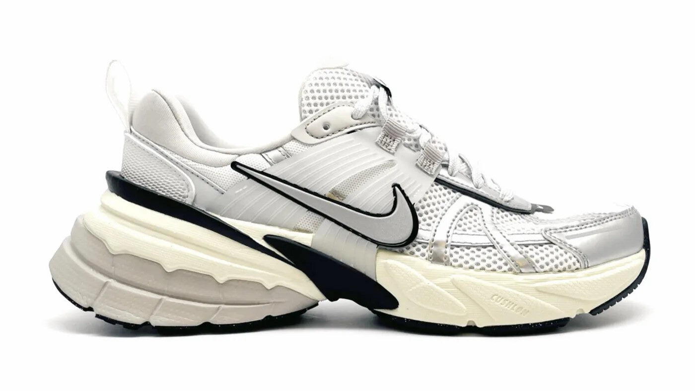 Кроссовки nike v2k run running. Nike v2k Run RUNTEKK. Nike v2k Run RUNTEKK Summit White Metallic Silver. Nike RUNTEKK 2. Nike v2k Run Tekk White Green