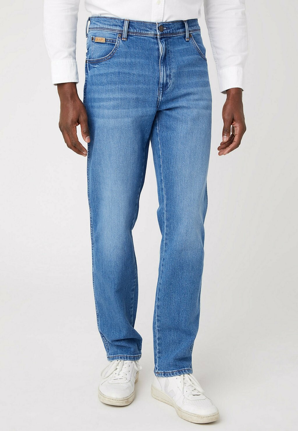 

Джинсы прямого кроя Wrangler
