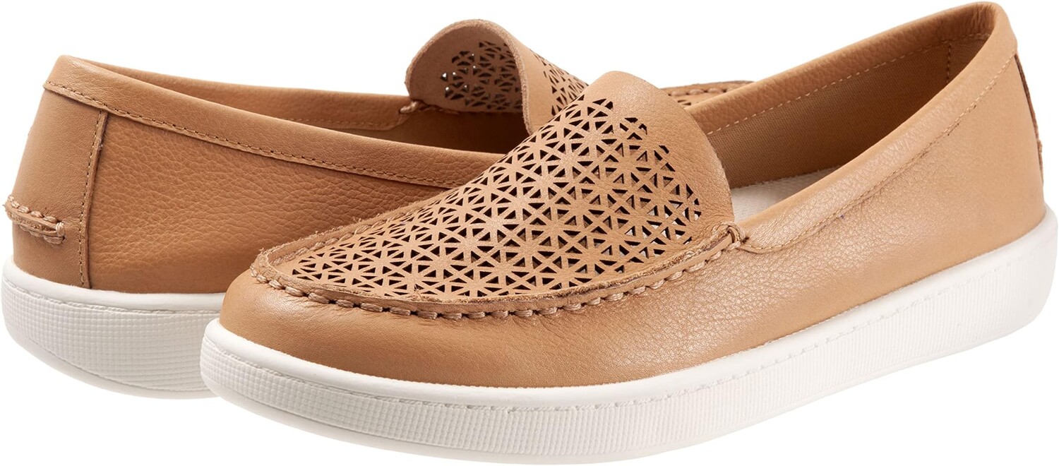 

Лоферы Audrey Trotters, цвет Tan