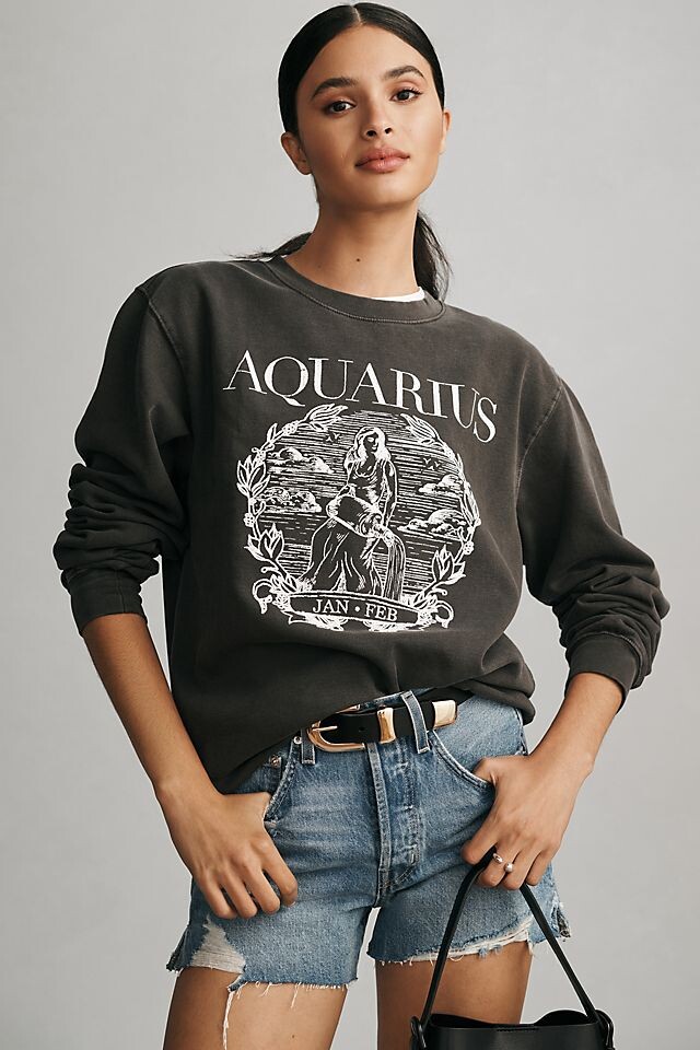 

Толстовка Girl Dangerous x Anthropologie Zodiac Collegiate с принтом водолея, черный