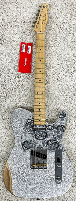 Электрогитара Fender Brad Paisley Road Worn Telecaster, Maple Fingerboard, Silver Sparkle электрогитара fender brad paisley esquire electric guitar black sparkle
