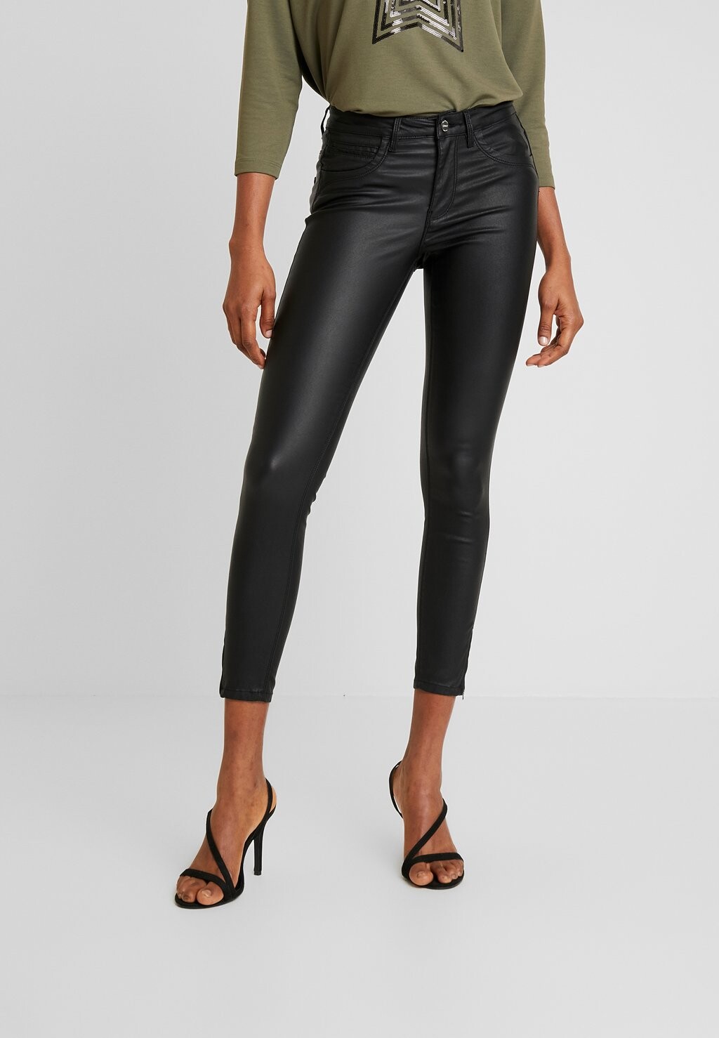 

Джинсы Skinny Fit ONLY, черный