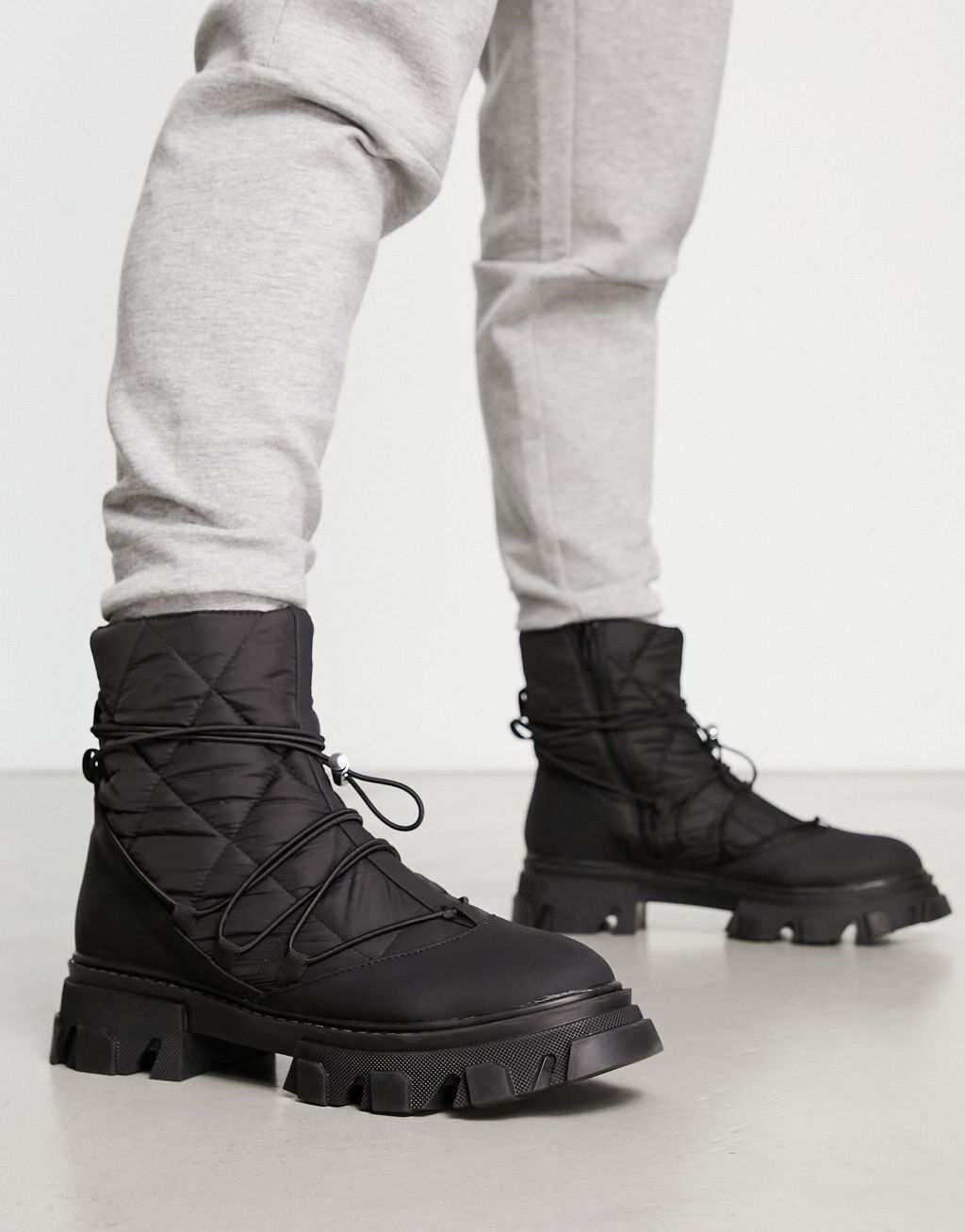 

Черные стеганые ботинки на шнуровке Public Desire gibson