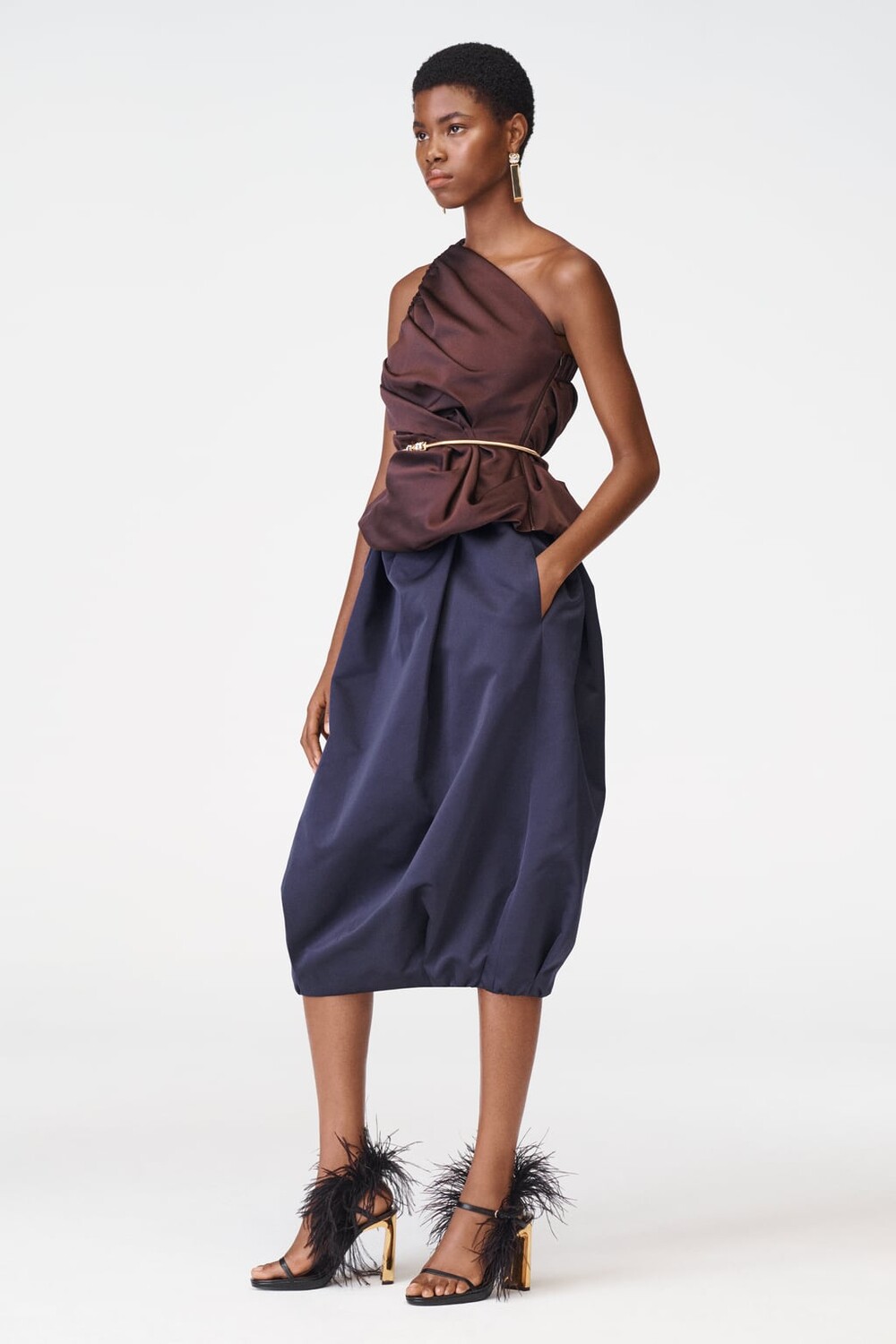 

Асимметричный топ, ограниченная серия ZARA, коричневый