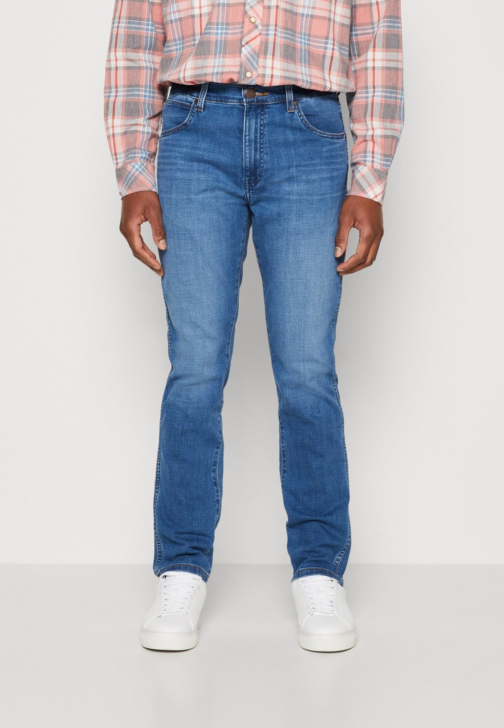 

Джинсы Slim fit Wrangler