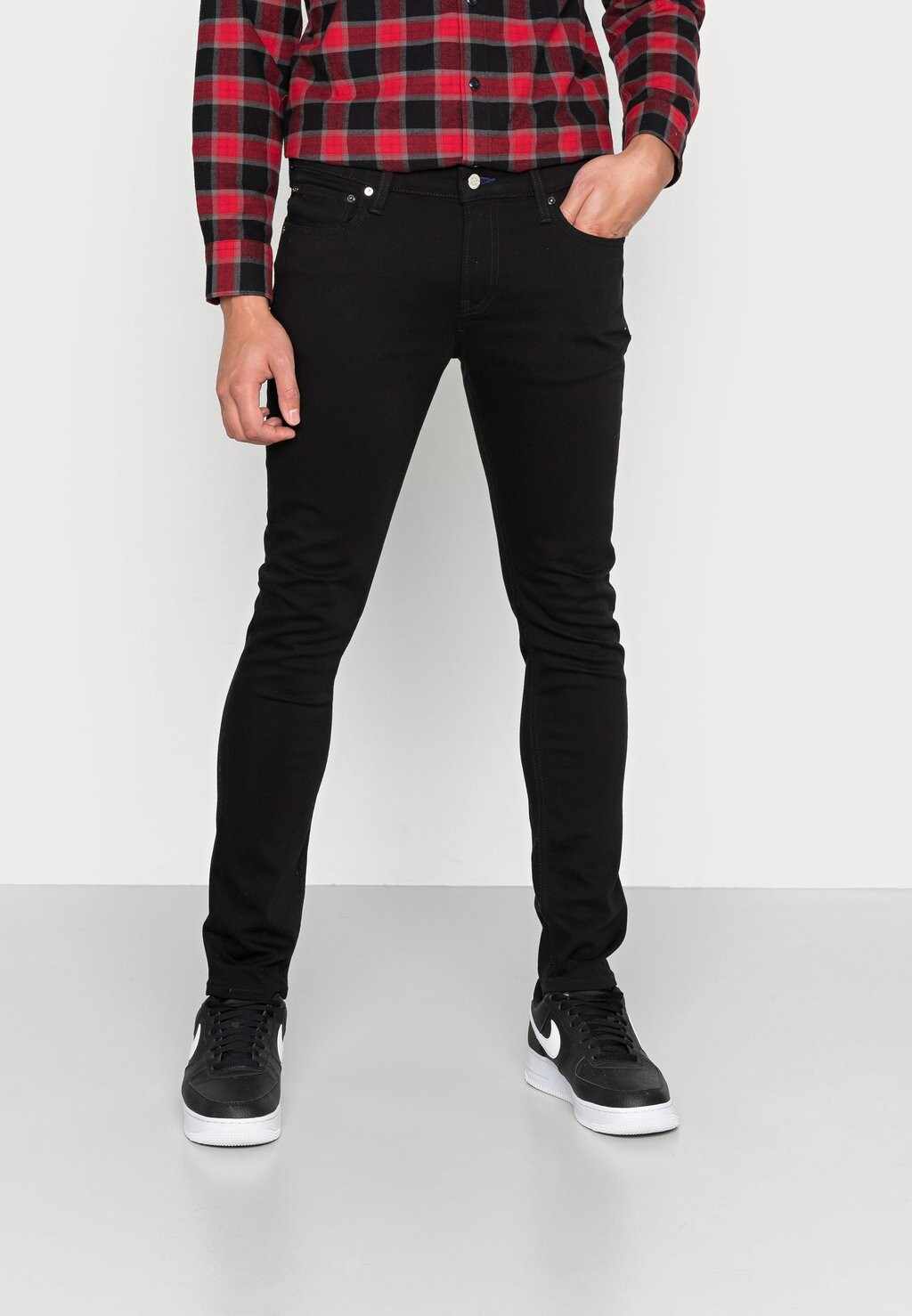 

Джинсы облегающего кроя Scotch & Soda