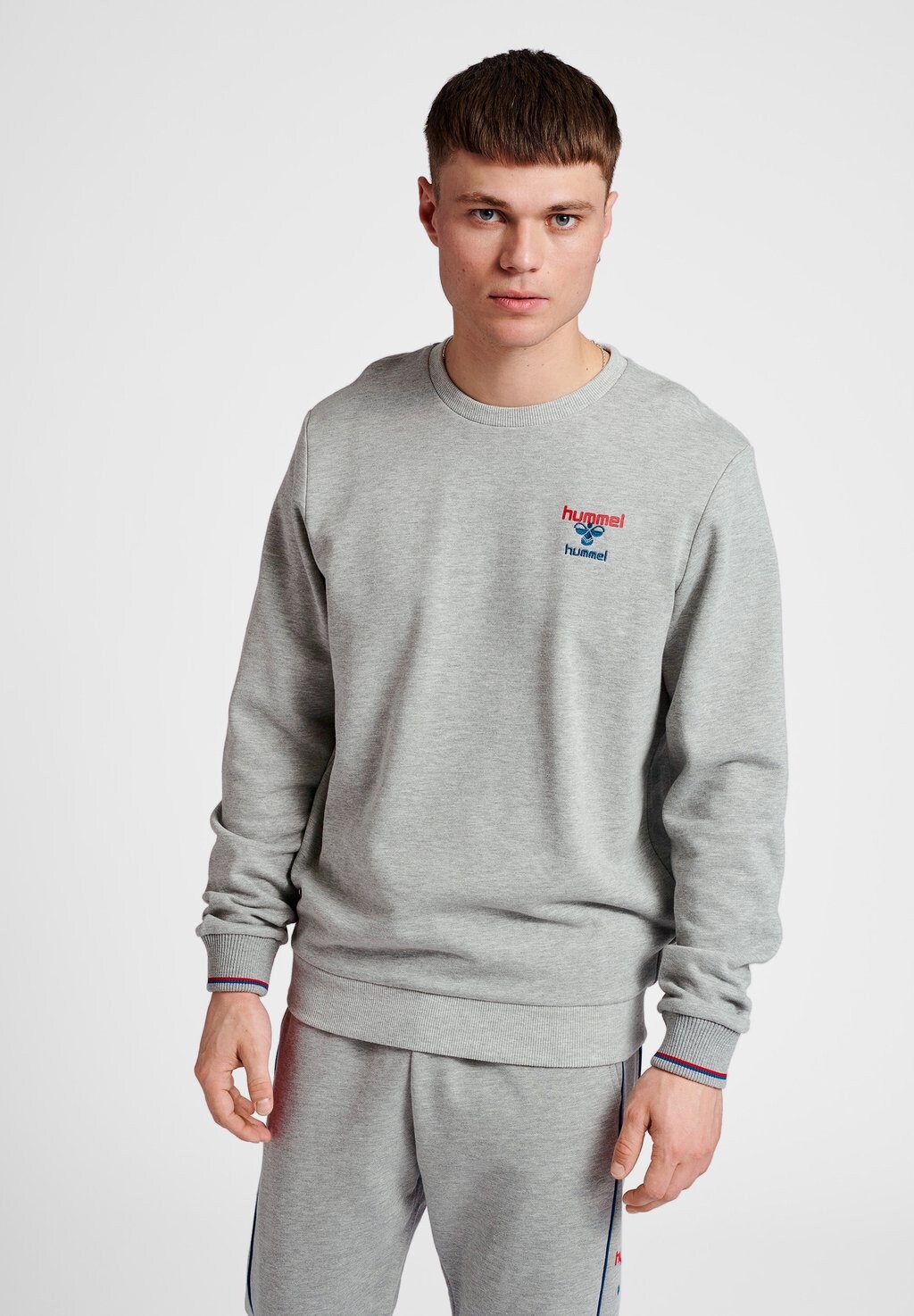 

Толстовка с капюшоном Hummel, серый меланж