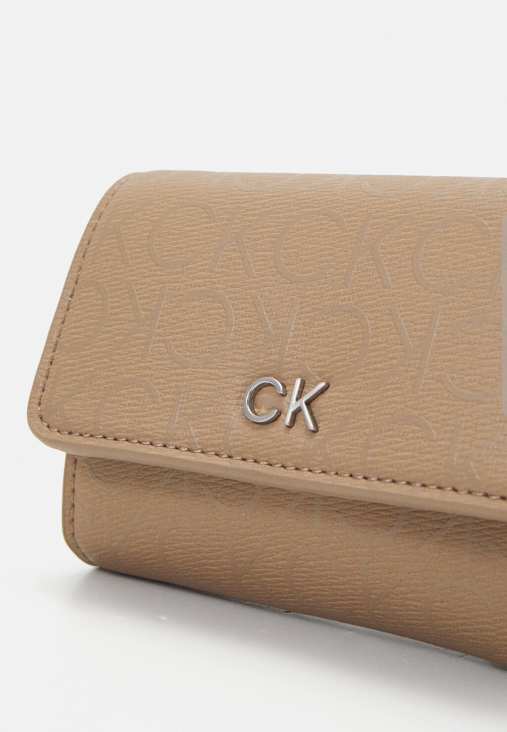 

Кошелек Daily Small Trifold Calvin Klein, лисичка