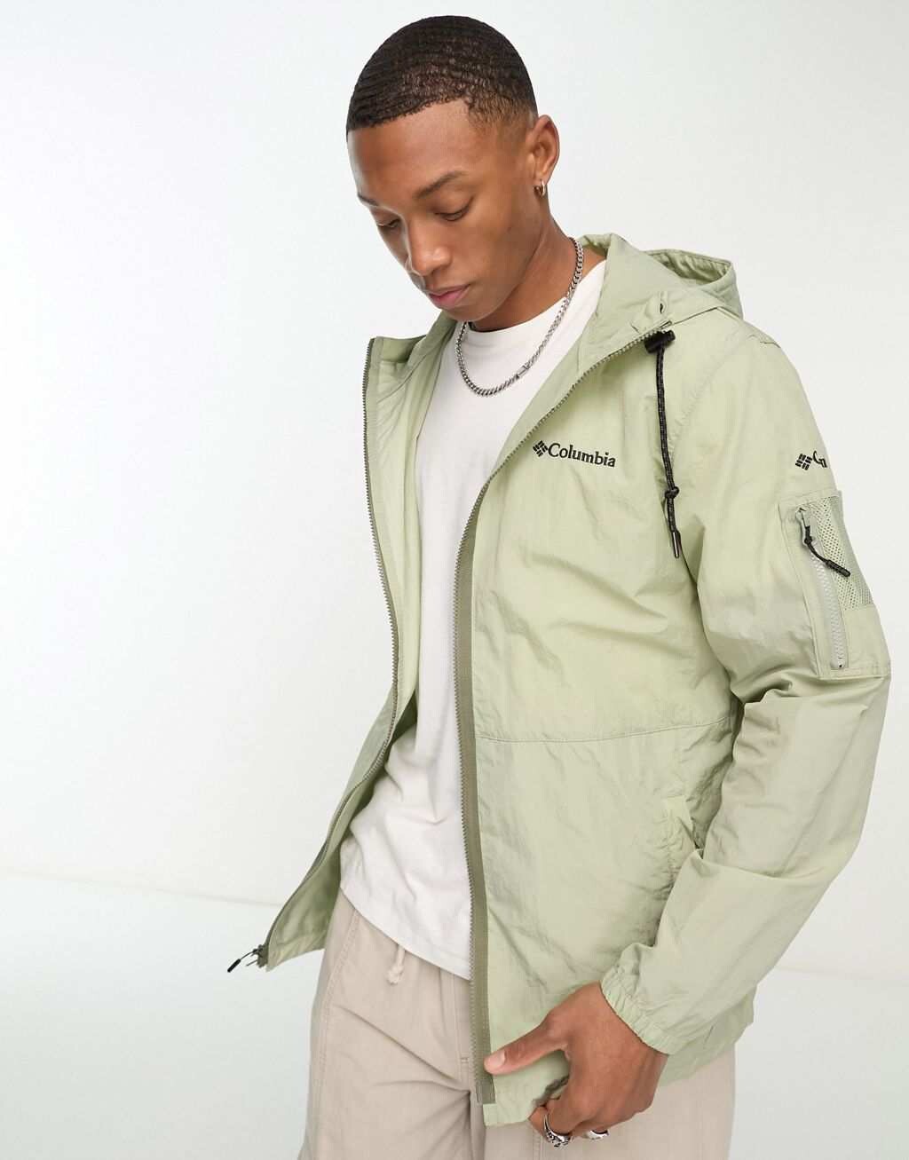 

Мятая ветровка цвета хаки Columbia Doverwood эксклюзивно на ASOS