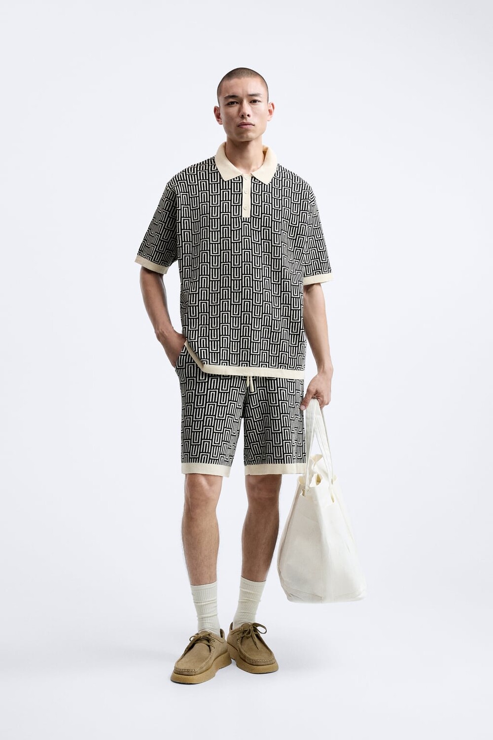 

Рубашка поло из жаккардового трикотажа с геометрическими рубашками ZARA, экру