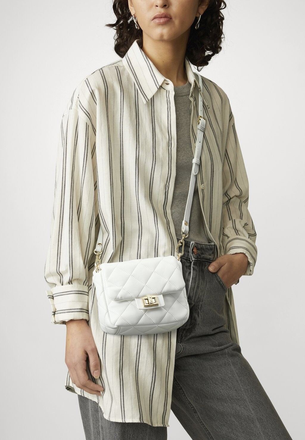 

Сумка через плечо Bheara Steve Madden, белый