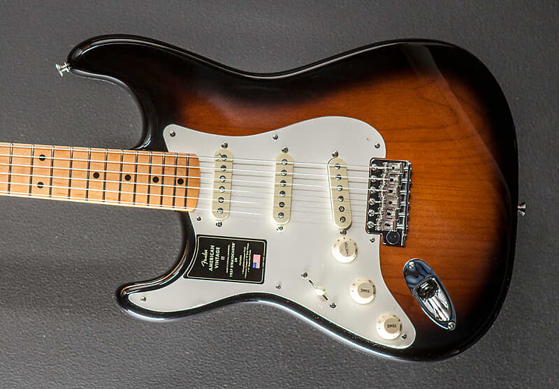 

American Vintage II Stratocaster 1957 года, левая рука, двухцветные солнечные лучи Fender American II Stratocaster Left Hand - Two Color