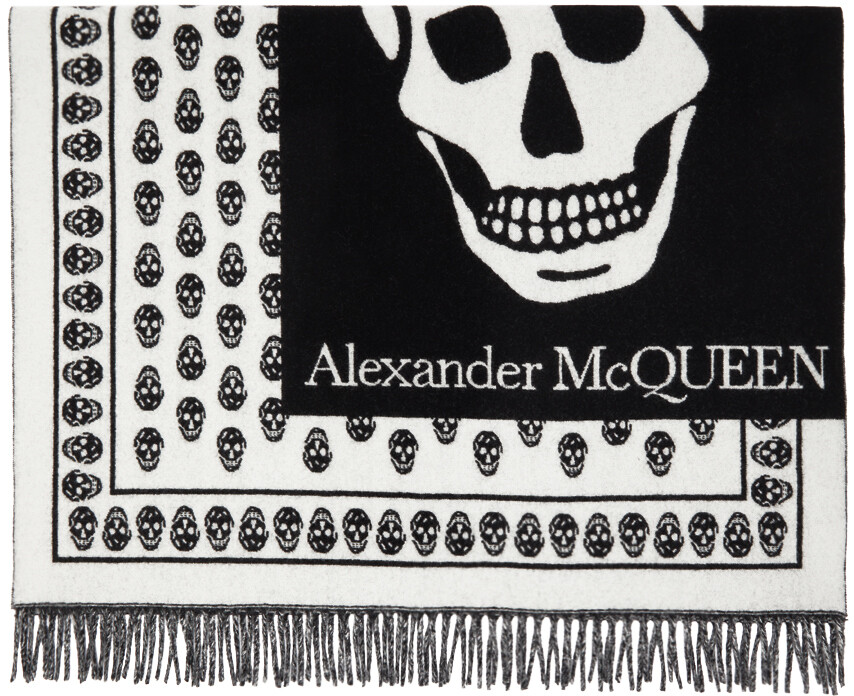 

Черная шерстяная шаль большого размера с черепом Alexander McQueen