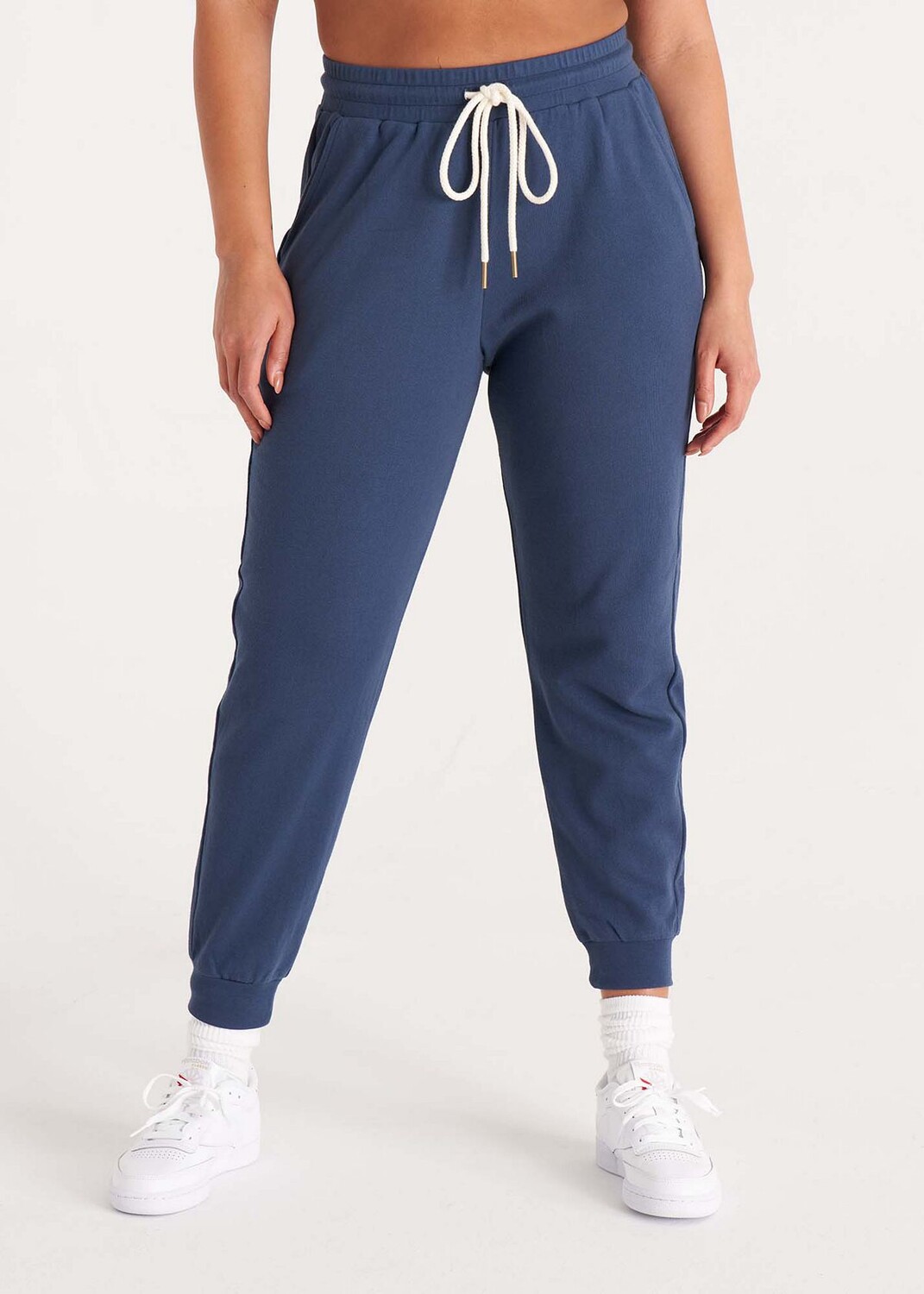 

Женские джоггеры на каждый день The Standard Stitch