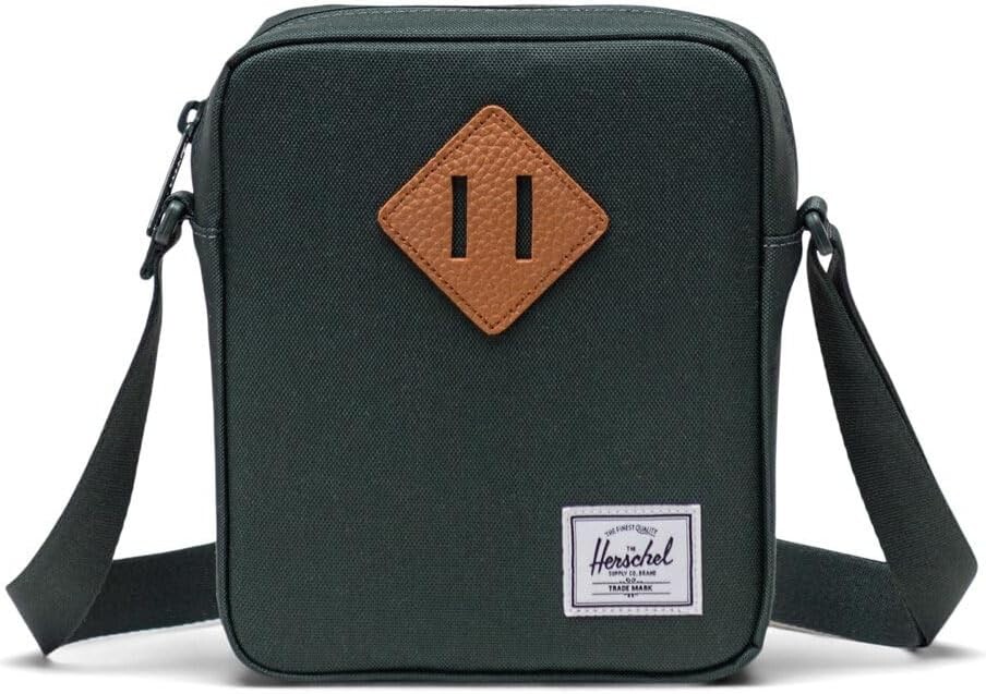 цена Сумка Heritage Crossbody Herschel Supply Co., цвет Darkest Spruce