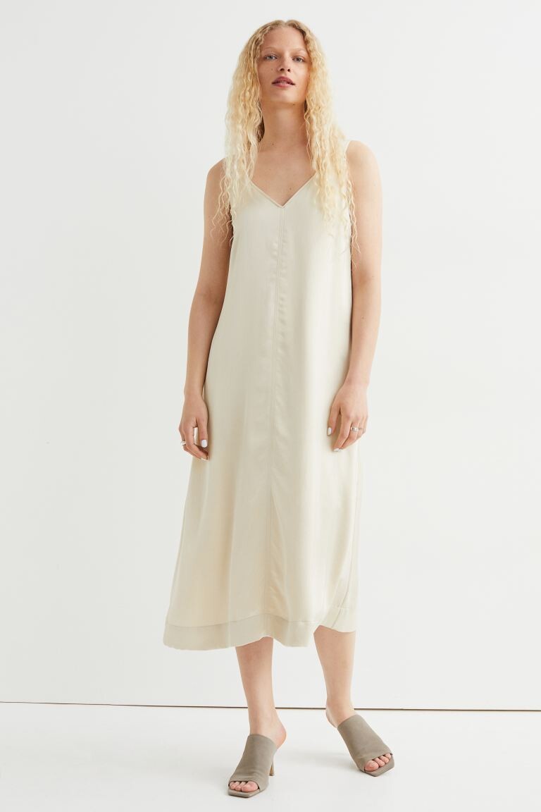 

Длинное платье на бретелях H&M, светло-бежевый