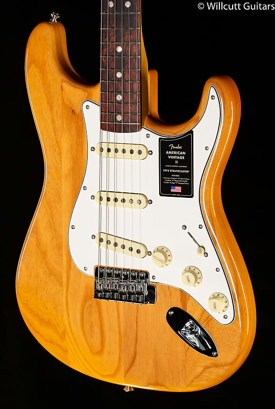 

Fender American Vintage II 1973 Stratocaster Aged Natural (346) Fender American II Stratocaster (346)