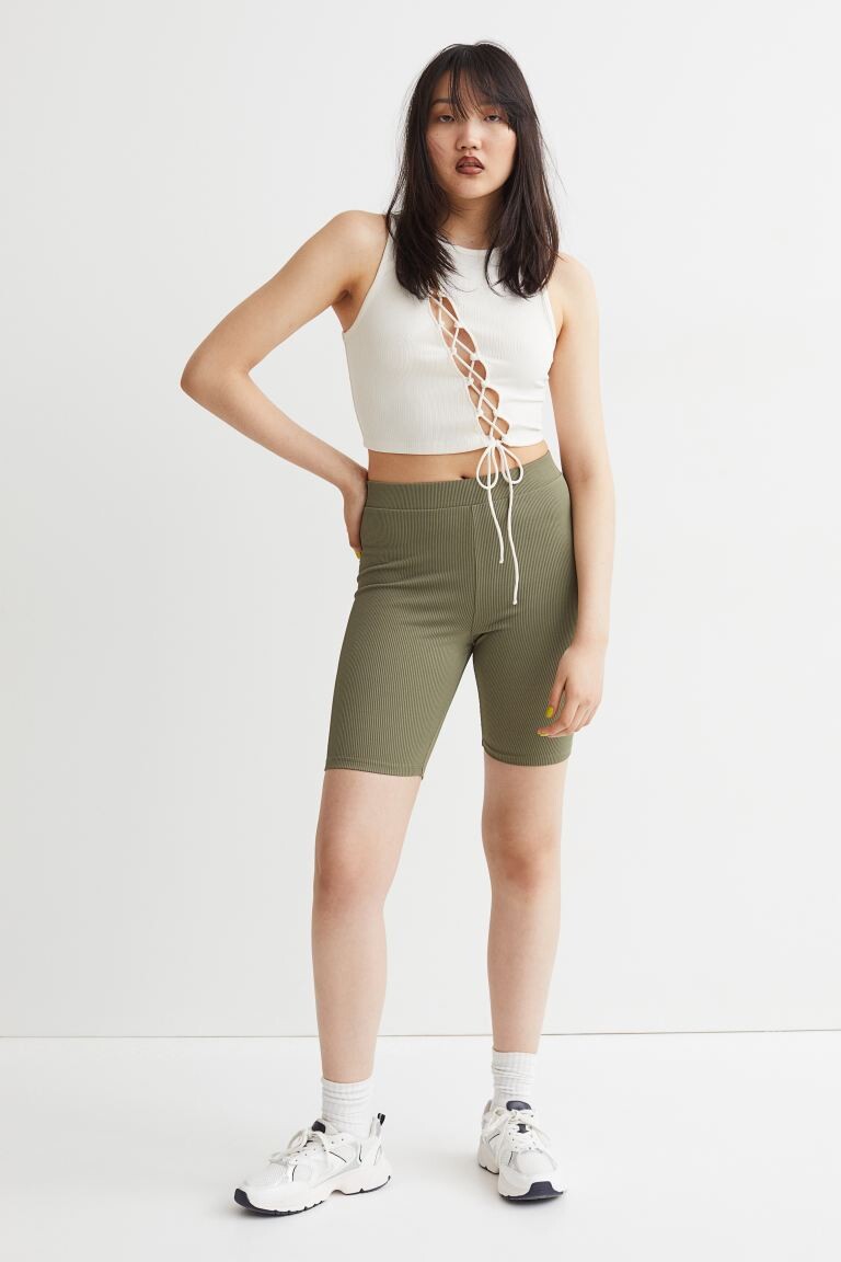 

Полосатые короткие леггинсы H&M, хаки зеленый