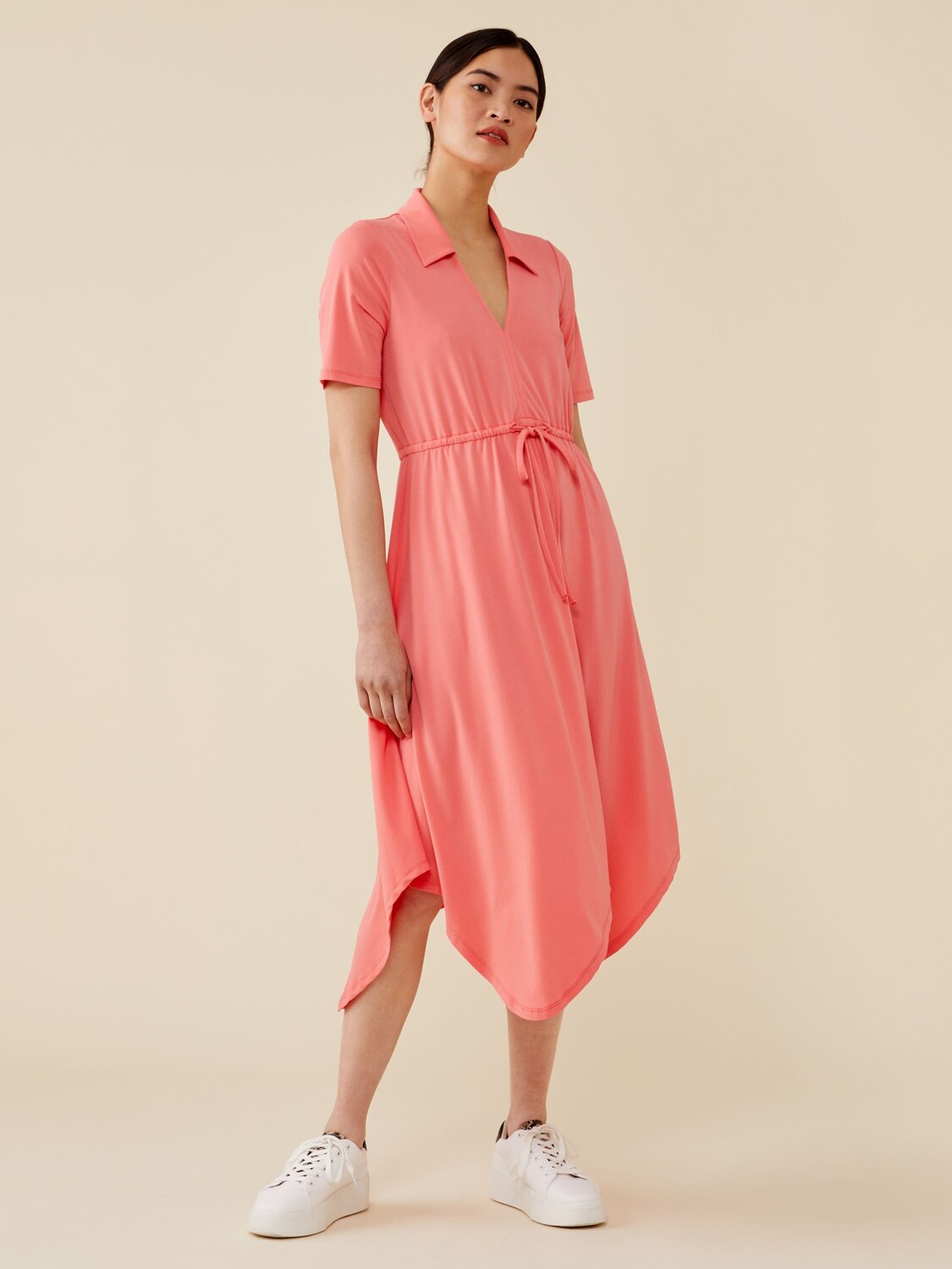 

Платье миди Finery Clarinda Handkerchief Hem, Коралловый