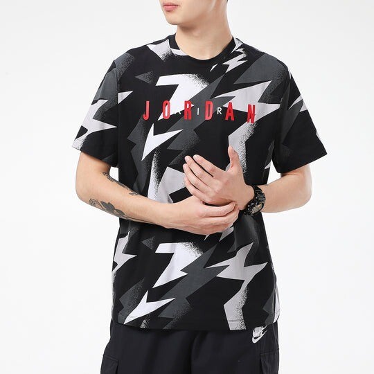 

Футболка Nike Air Jordan Round Neck Short Sleeve, черный/мультиколор