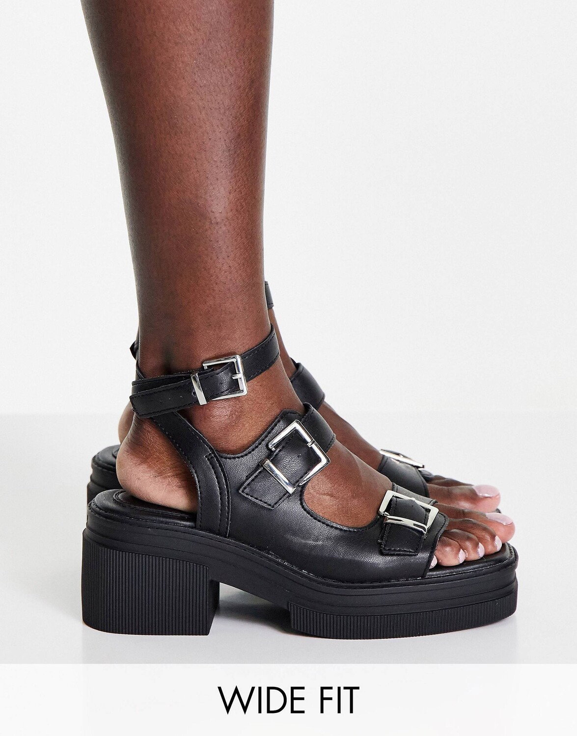 

Черные массивные босоножки на среднем каблуке ASOS DESIGN Wide Fit Heston