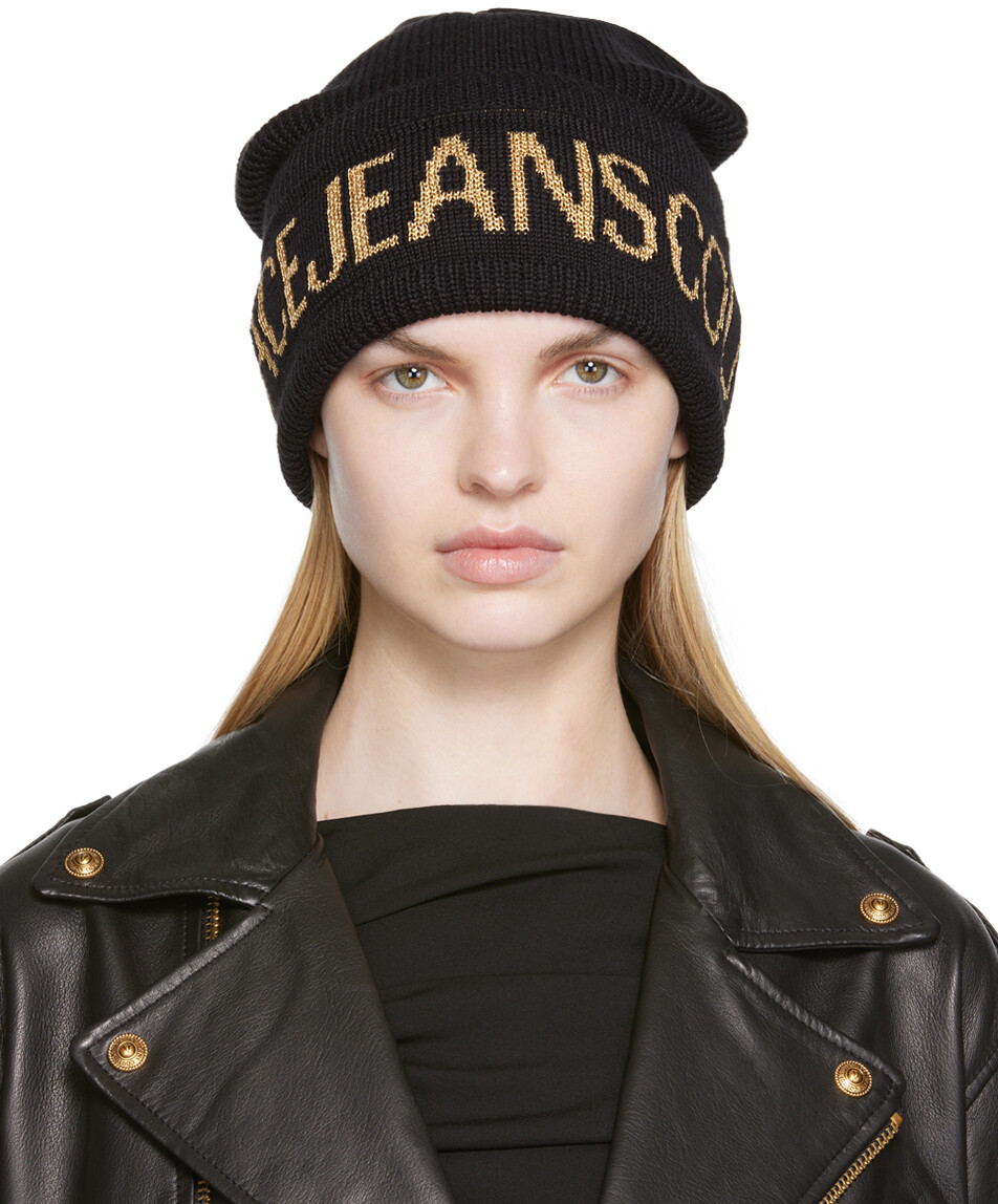

Черно-золотая шапка с логотипом Versace Jeans Couture