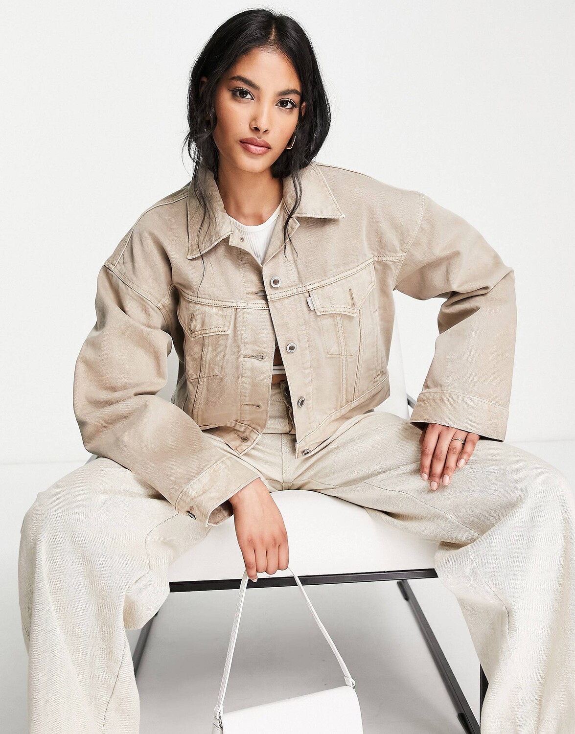 

Укороченный дальнобойщик Levi's silvertab светло-коричневого цвета