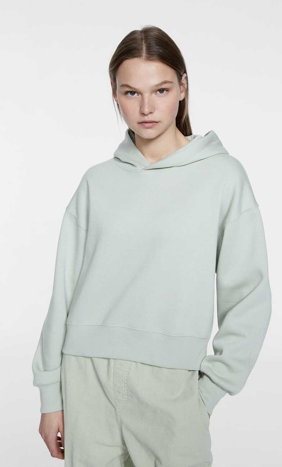 

Укороченная худи Stradivarius, зеленый