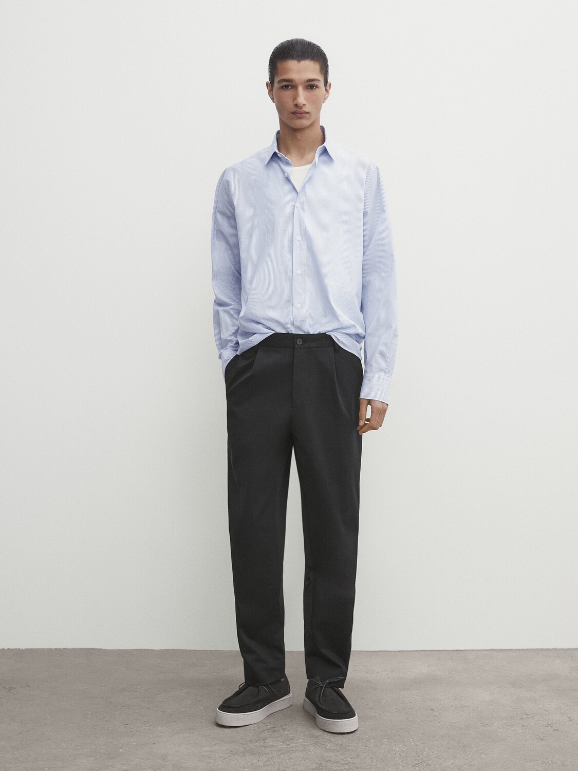 

Рубашка из хлопка в полоску стандартного кроя из сирсакера Massimo Dutti, синий