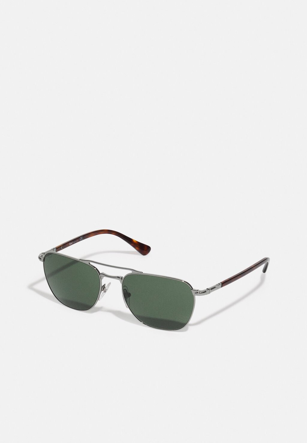

Солнцезащитные очки Persol