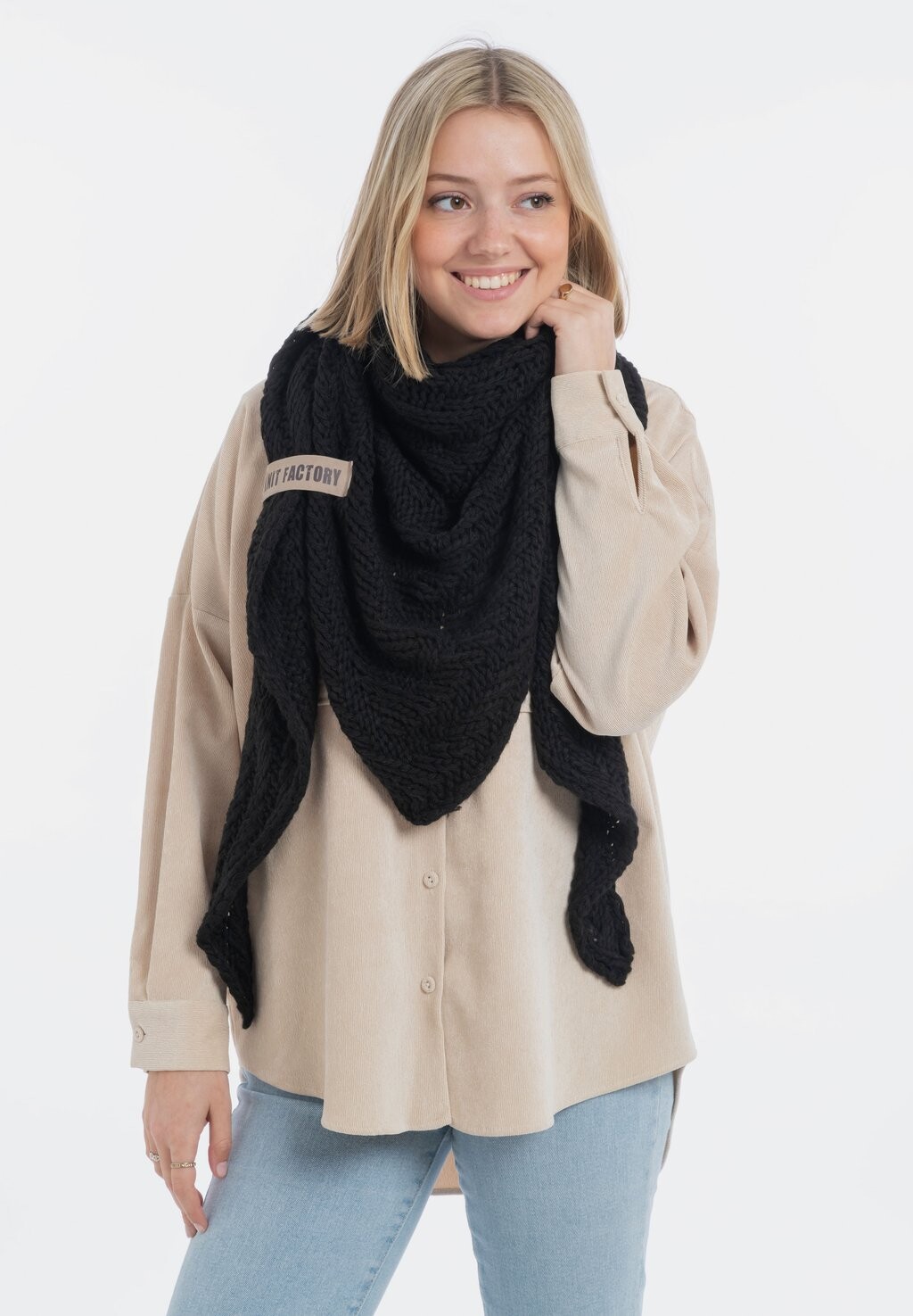 

Шарф Sally Knit Factory, черный