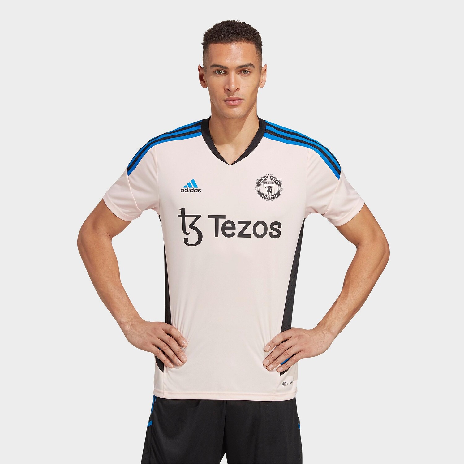 

Мужская футбольная майка Adidas Manchester United Condivo 22 Training, розовый