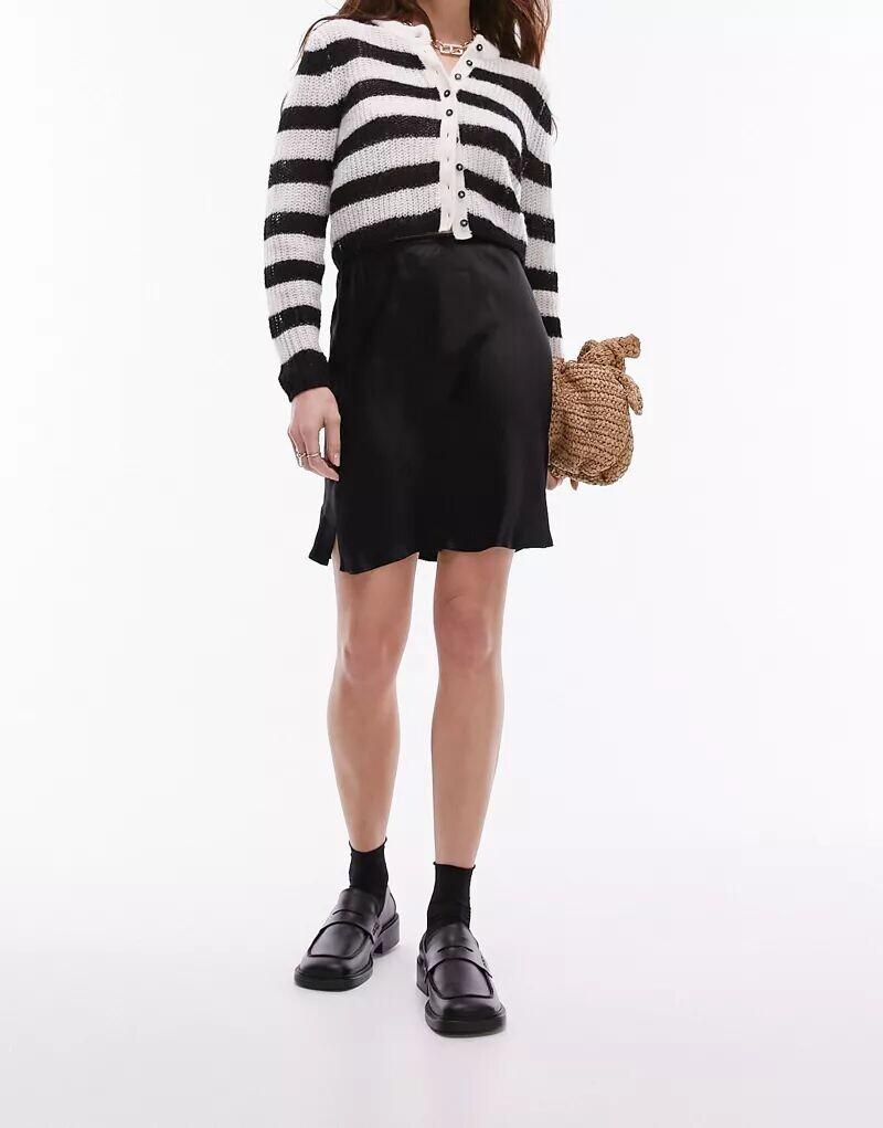 

Черная атласная мини-юбка косого кроя Topshop